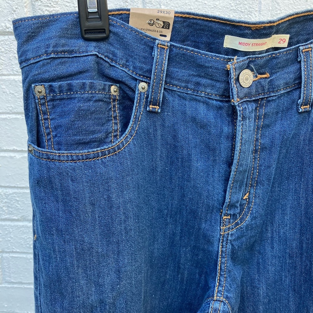 Levi’s Middy Straight Jeans - Picture 3 of 9